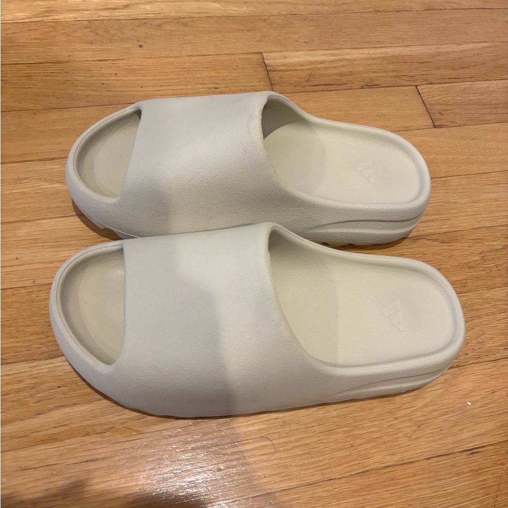 Slides Adidas